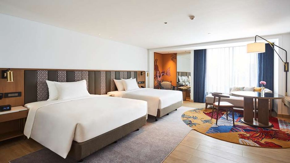 The Montien Bangkok Hotel Room