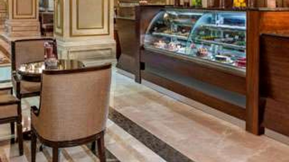 Elite World Van Hotel Restaurant