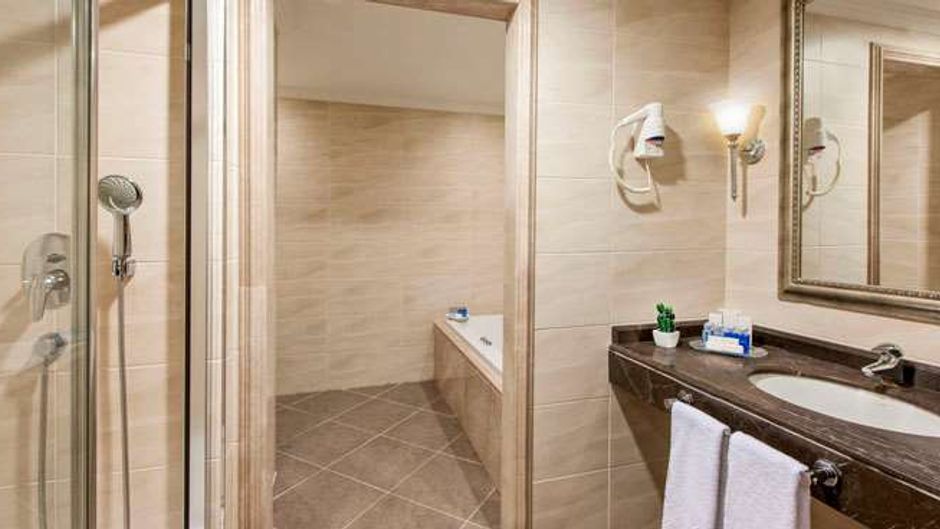 Elite World Van Hotel Suite