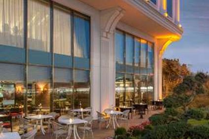 Elite World Business Hotel
