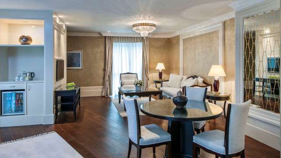 Elite World Business Hotel Suite