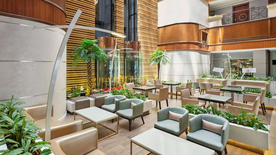Howard Johnson Plaza by Wyndham Deira Lobby
