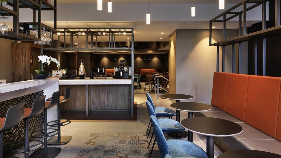 Mercure Auckland Queen Street Restaurant