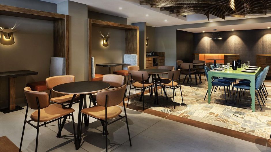Mercure Auckland Queen Street Restaurant