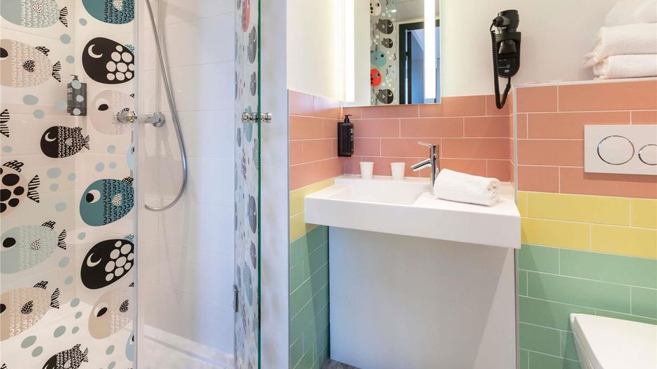 Ibis Styles Thonon Les Bains Hotel Room