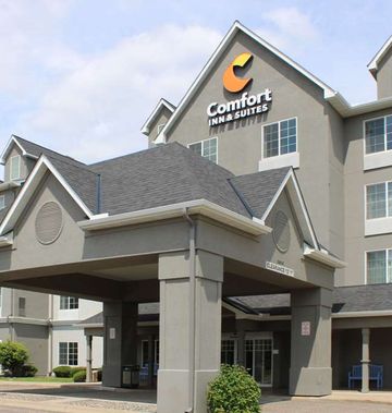Comfort Inn & Suites St Paul Northeast