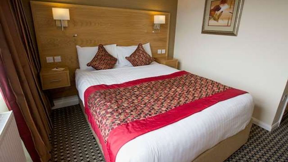 Park Hall Wolverhampton Room
