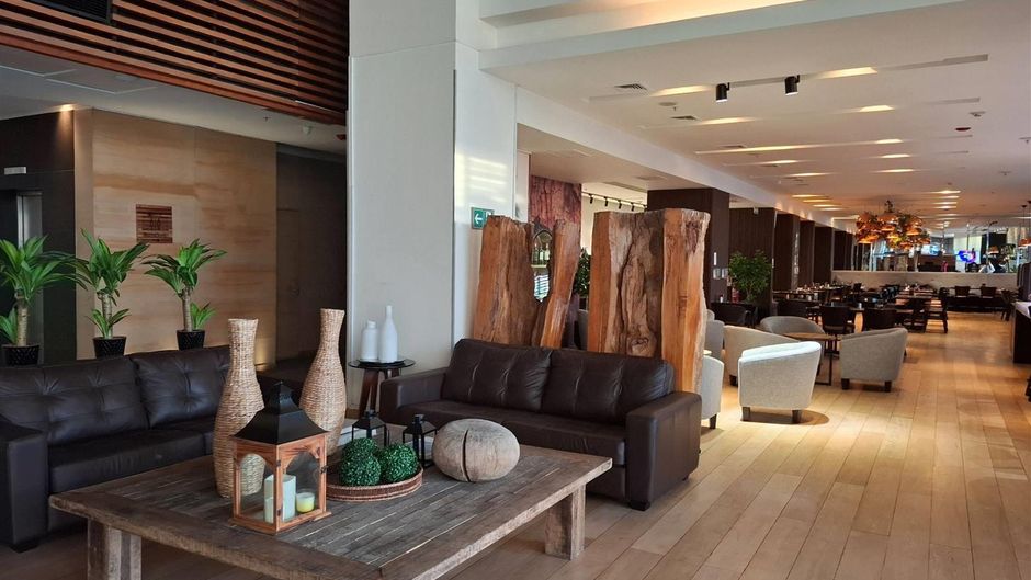 Wyndham Concepcion Pettra Lobby