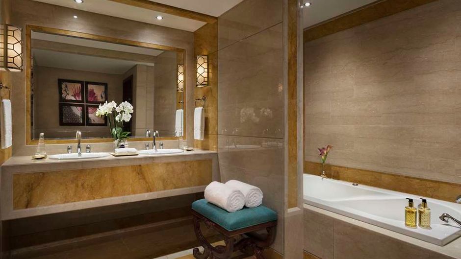 Al Najada Doha Hotel by Tivoli Suite