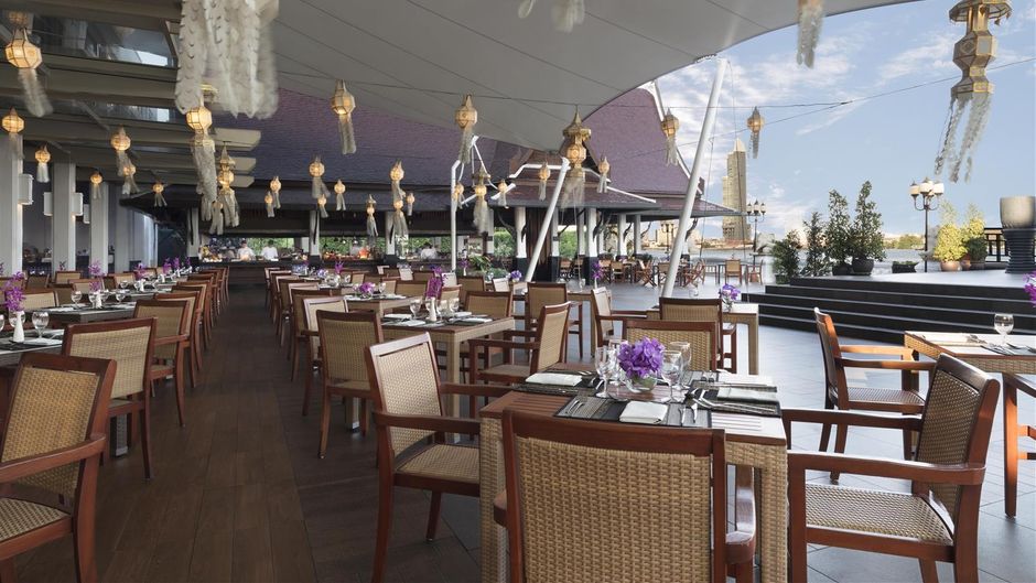 Anantara Riverside Bangkok Resort Restaurant