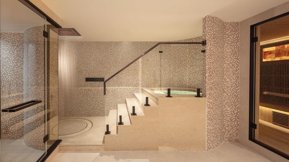 Anantara Siam Bangkok Hotel Health