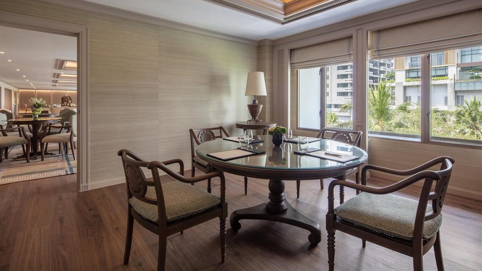 Anantara Siam Bangkok Hotel Restaurant