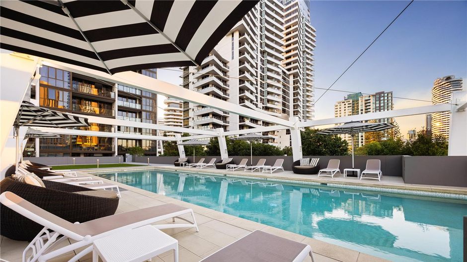 Avani Broadbeach Gold Coast Residences Pool