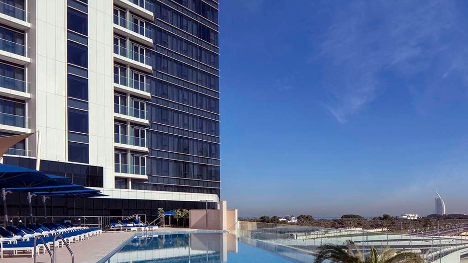 Avani+ Palm View Dubai Hotel & Suites Pool