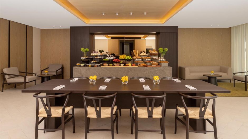 Avani+ Palm View Dubai Hotel & Suites Restaurant