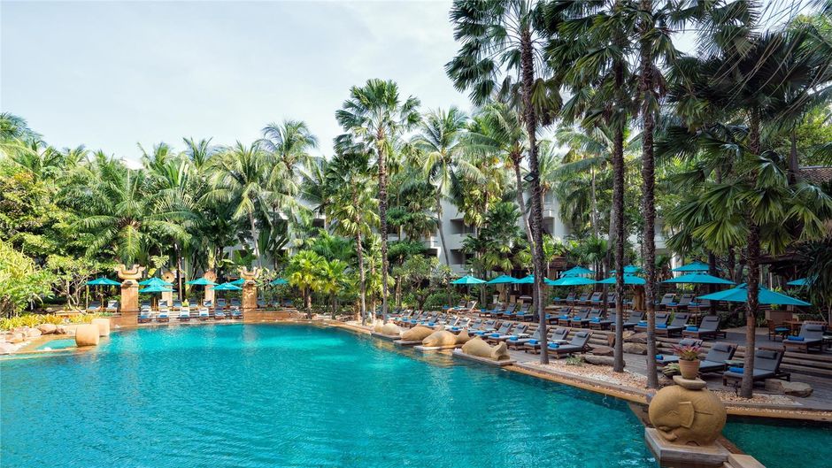Avani Pattaya Resort Pool