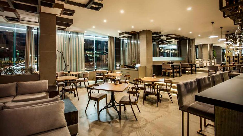 Avani Windhoek Hotel & Casino Restaurant