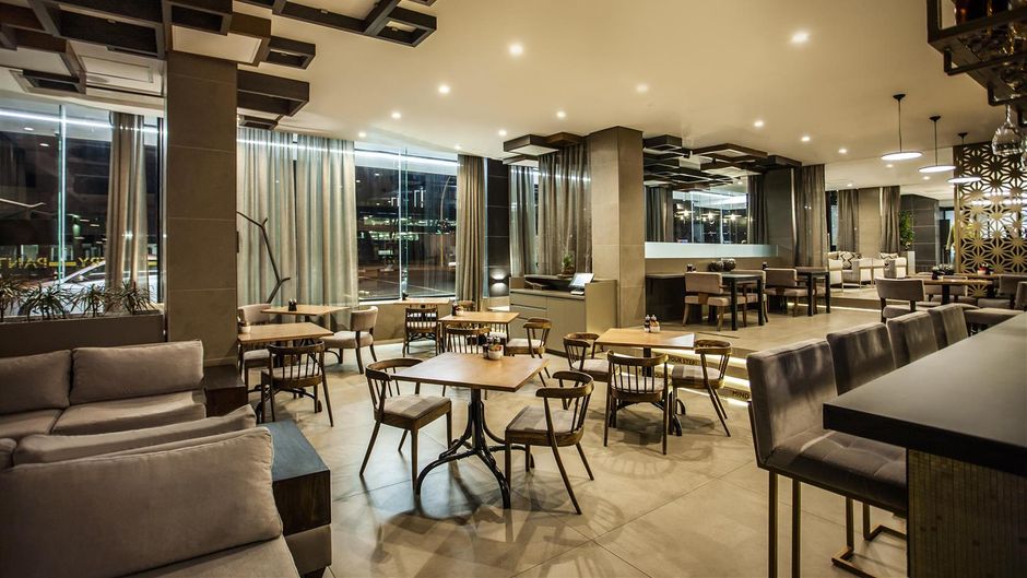 Avani Windhoek Hotel & Casino Restaurant