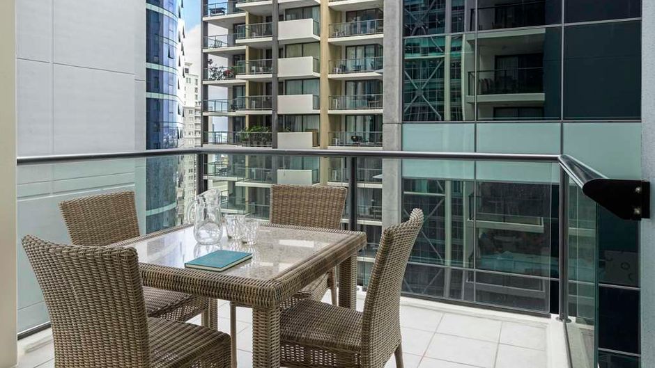 iStay RiverCity Room