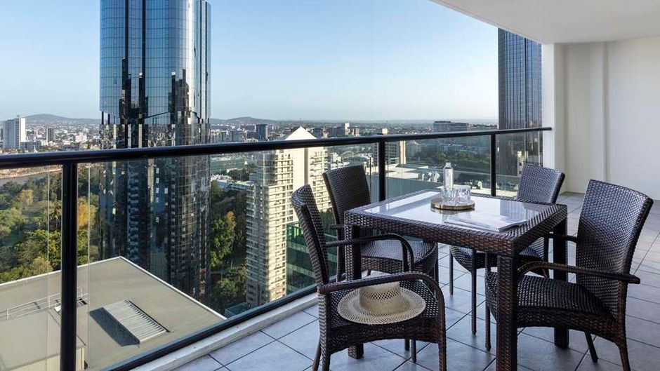 iStay RiverCity Room