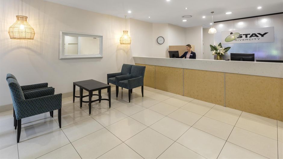 iStay RiverCity Lobby