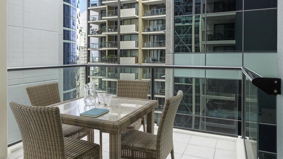 iStay RiverCity Room