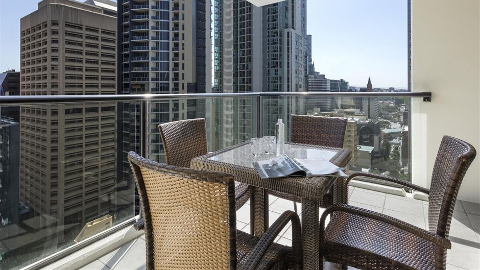 iStay RiverCity Room