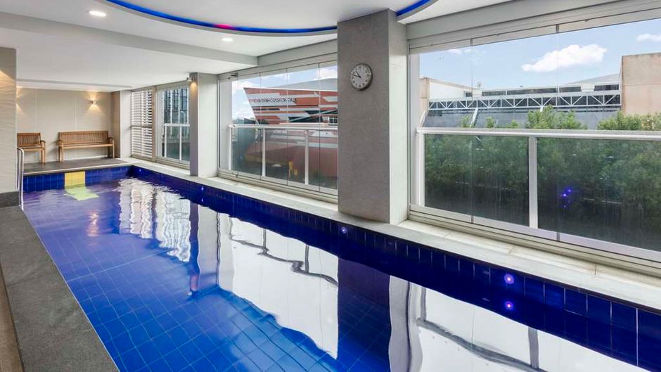 Oaks Embassy Suites Pool