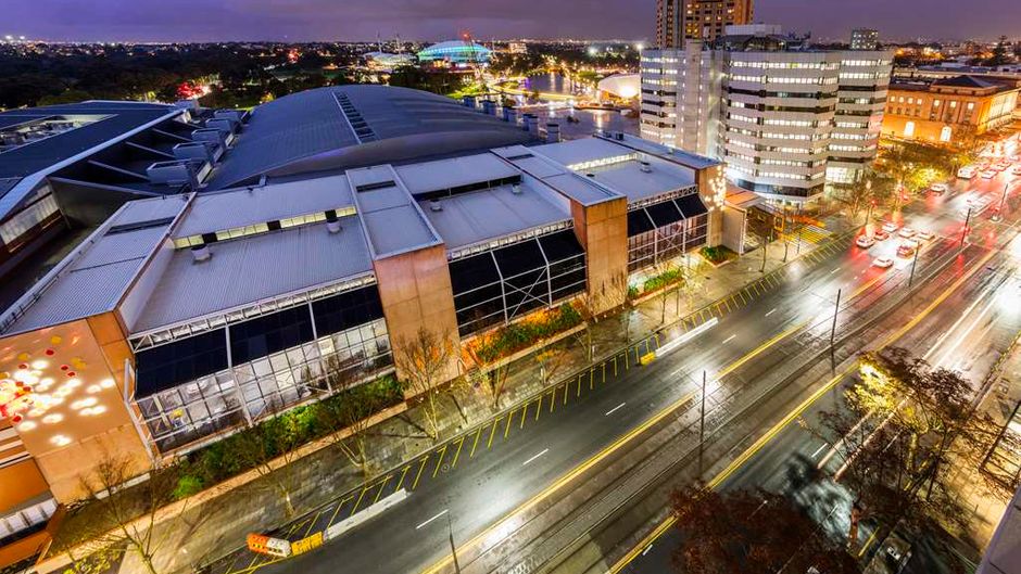Oaks Embassy Suites Exterior