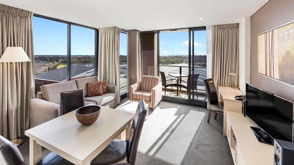 Oaks Horizons Suites Suite