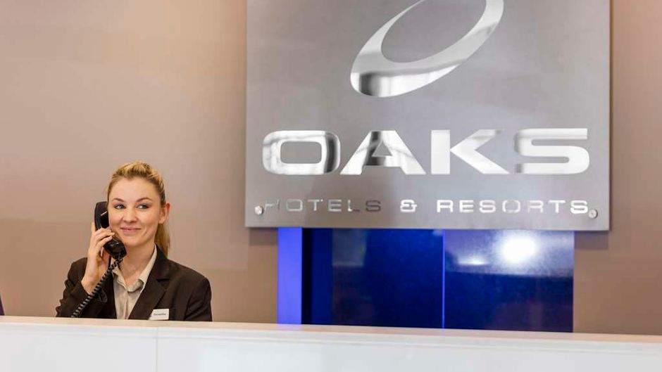 Oaks Horizons Suites Lobby