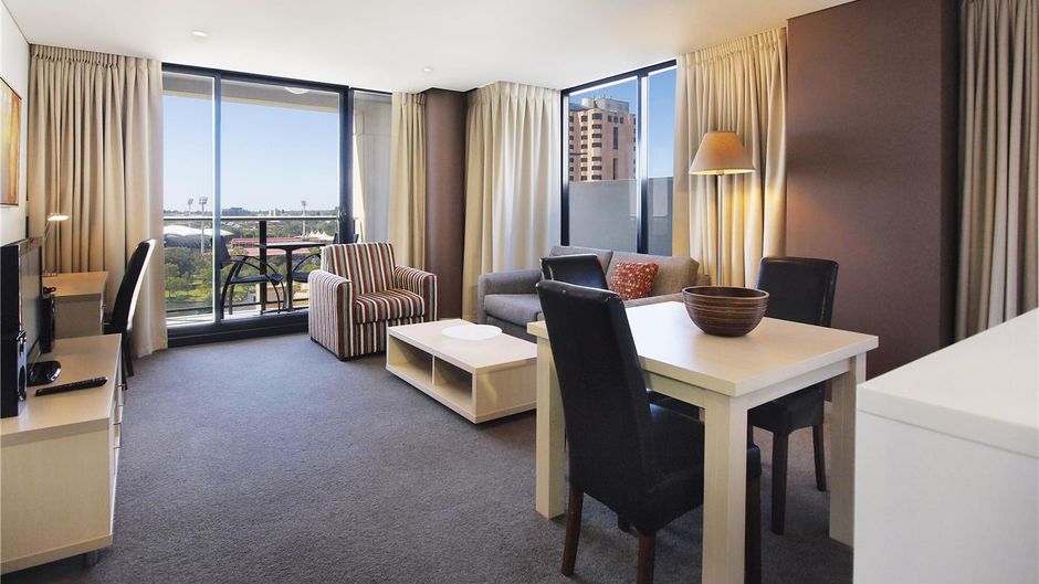 Oaks Horizons Suites Room