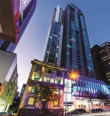 Oaks Brisbane Charlotte Suites