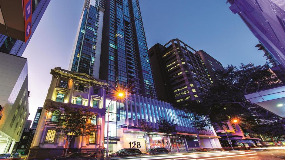Oaks Brisbane Charlotte Suites Exterior
