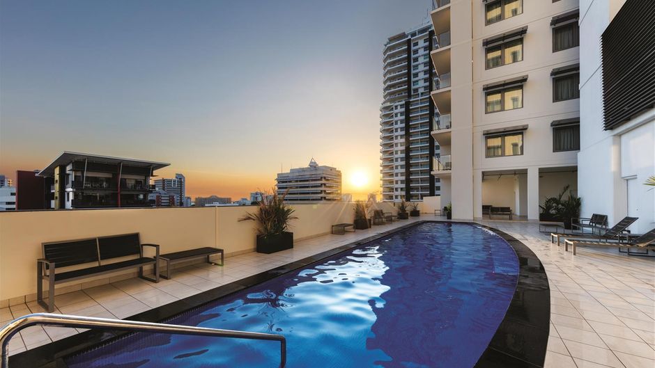 Oaks Elan Darwin Pool