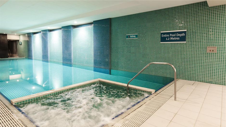Oaks Glenelg Plaza Pier Suites Pool