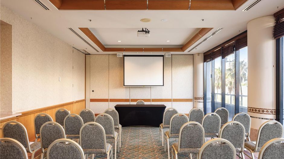 Oaks Gold Coast Hotel Meeting