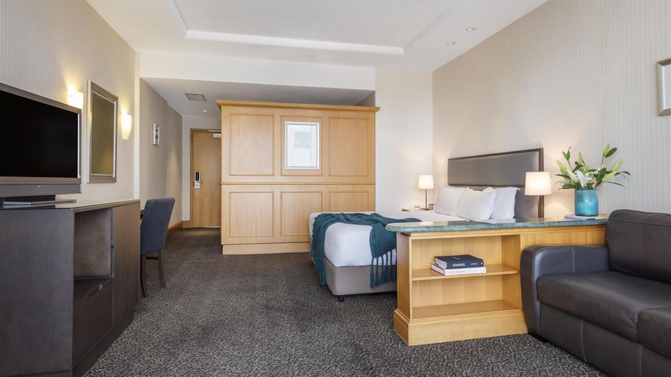 Oaks Gold Coast Hotel Room