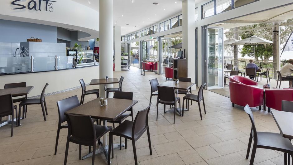 Oaks Hervey Bay Resort and Spa Restaurant