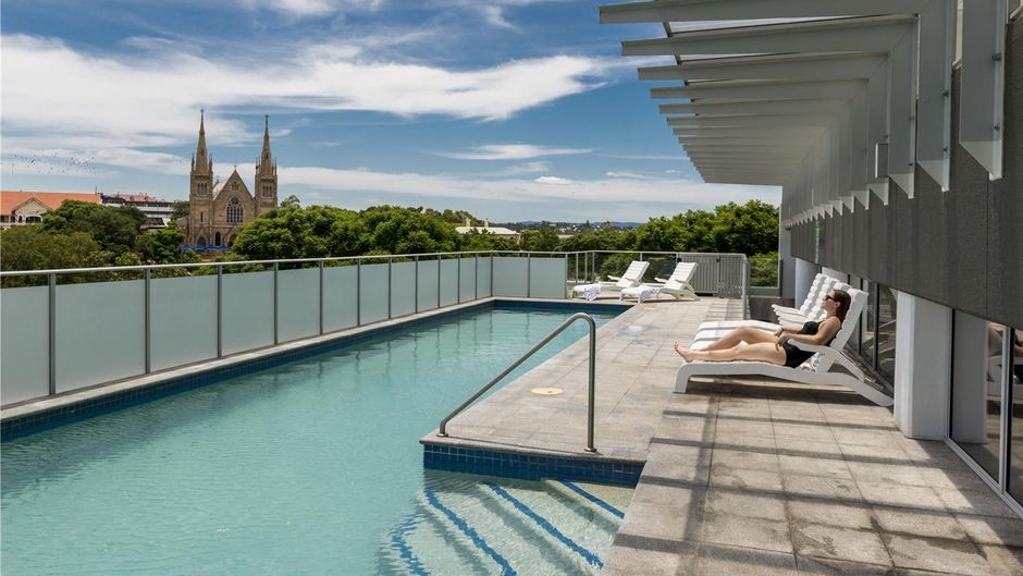 Oaks Ipswich Aspire Suites Pool