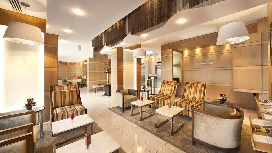 Oaks Liwa Executive Suites Lobby