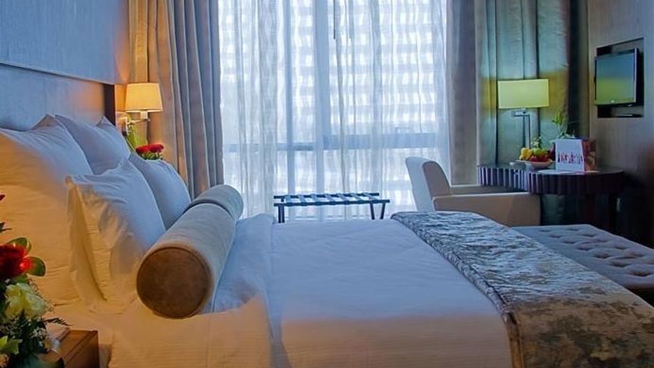 Oaks Liwa Executive Suites Room