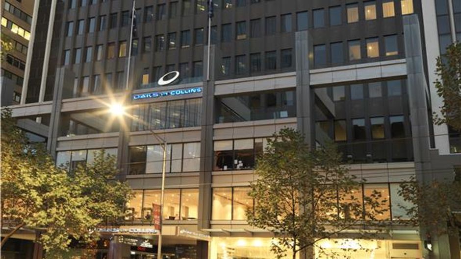 Oaks Melbourne on Collins Street Exterior