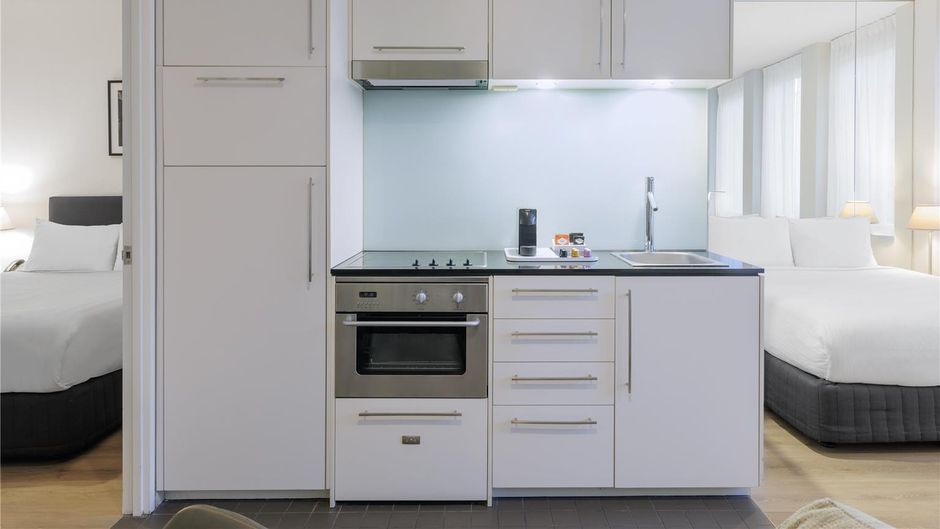 Oaks Melbourne on Collins Street Room