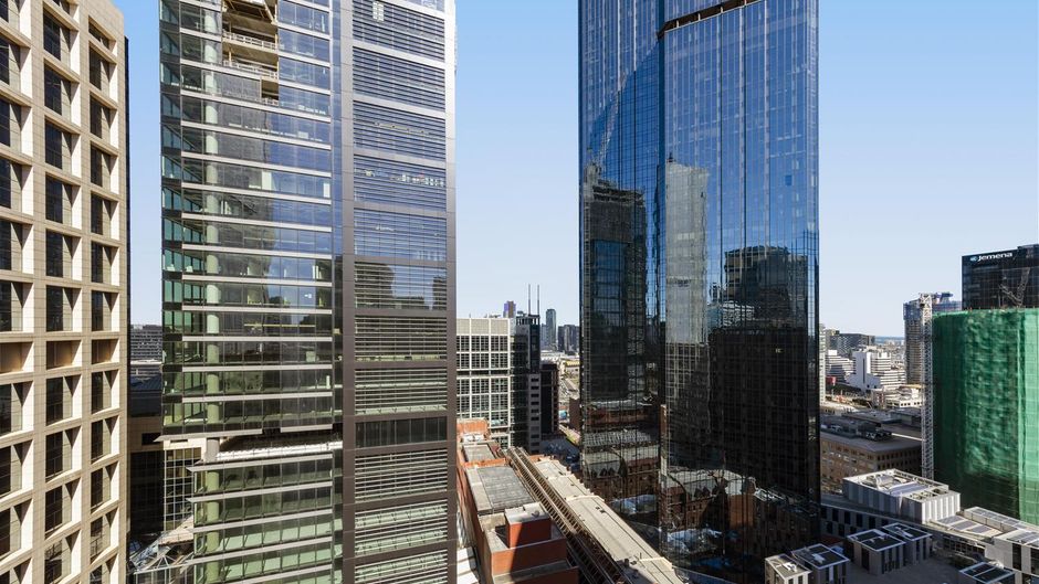 Oaks Melbourne on Collins Street Room