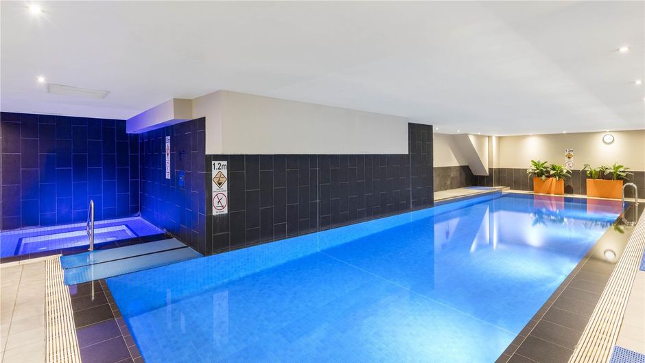 Oaks Melbourne on Market Hotel Pool