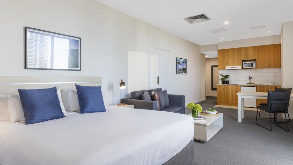 Oaks Melbourne on Market Hotel Room