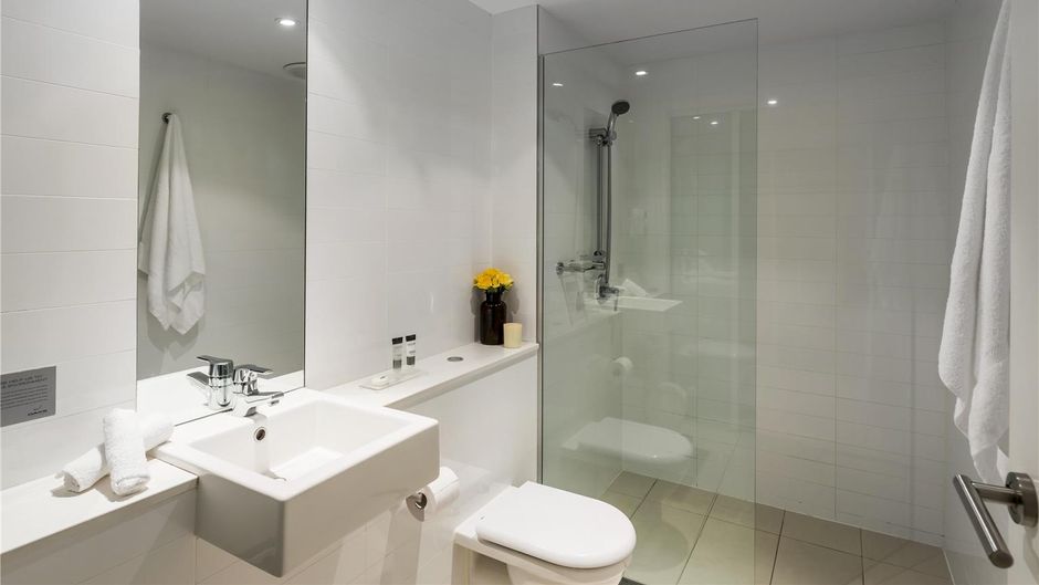 Oaks Nelson Bay Lure Suites Room