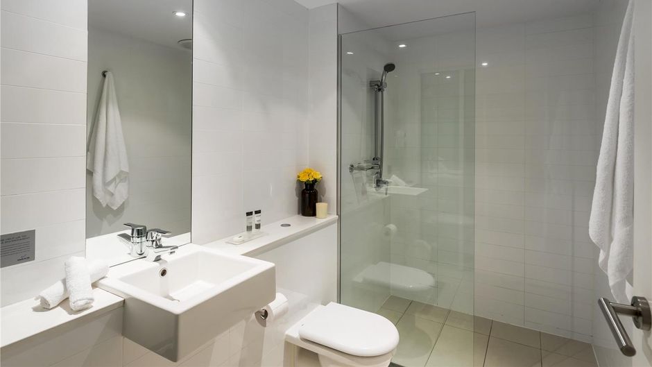 Oaks Nelson Bay Lure Suites Room