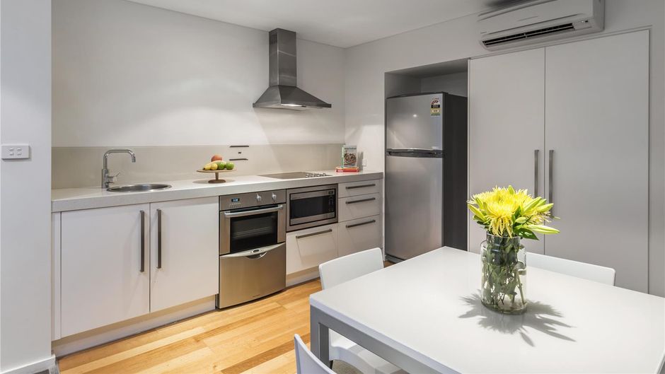 Oaks Nelson Bay Lure Suites Room
